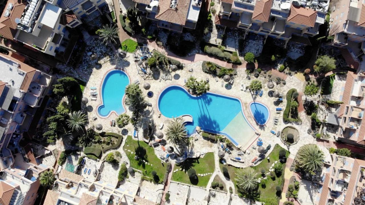Limnaria Gardens Two Bedroom Apartment With Balcony Paphos Buitenkant foto