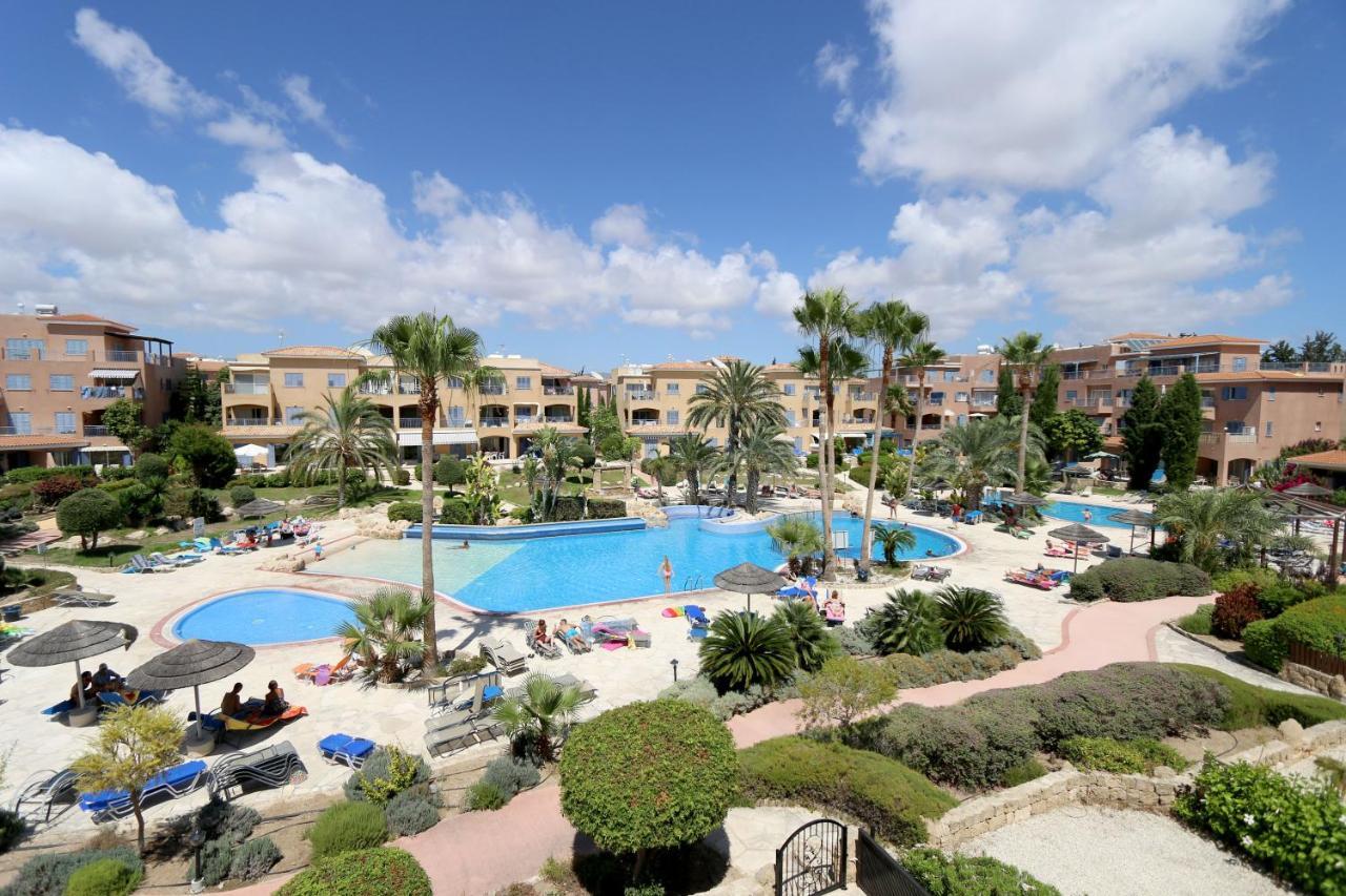 Limnaria Gardens Two Bedroom Apartment With Balcony Paphos Buitenkant foto
