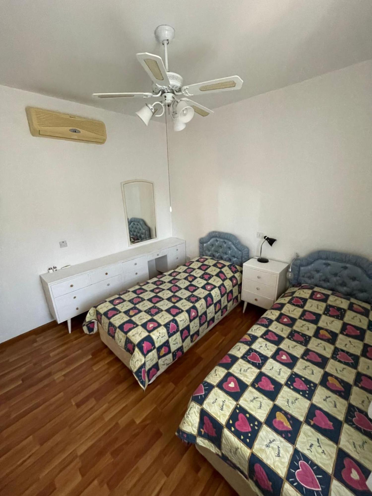 Limnaria Gardens Two Bedroom Apartment With Balcony Paphos Buitenkant foto